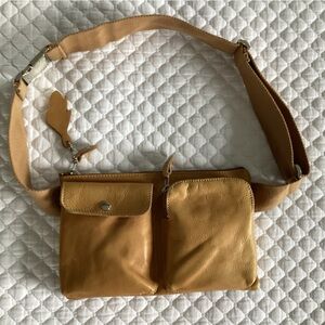 Roots Genuine Leather Vintage Small Crossbody Bag